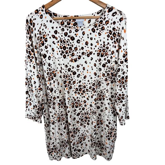 Chico's Blouse Womens Size 2 Large White Leopard Cheetah Animal Print 3/4 Sleeve - Picture 1 of 10